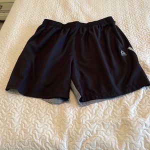 Reebok Men’s Size Large Black Elastic Waist Shorts